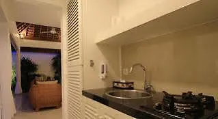 Collection O 20 Astana Kunti Seminyak Apartman